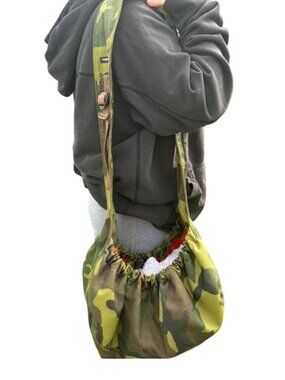Wagwear Messenger Pouch Carrier in Camo